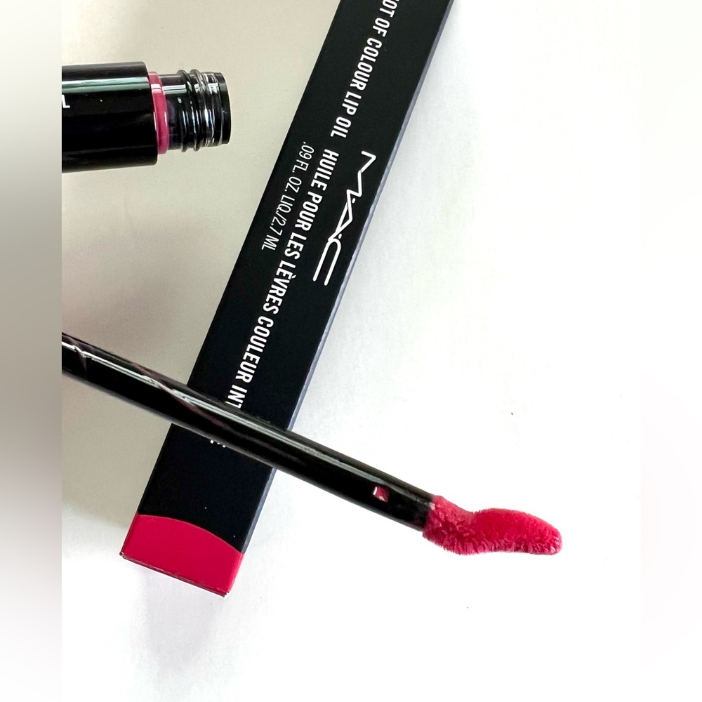 NIB MAC Shot of Colour Lip Oil Shock Culture 888